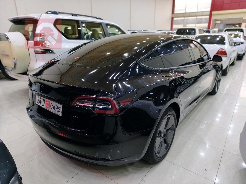 تسلا موديل 3